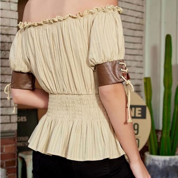Women’s’ Renaissance Off Shoulder Blouse - Picture 5 of 6